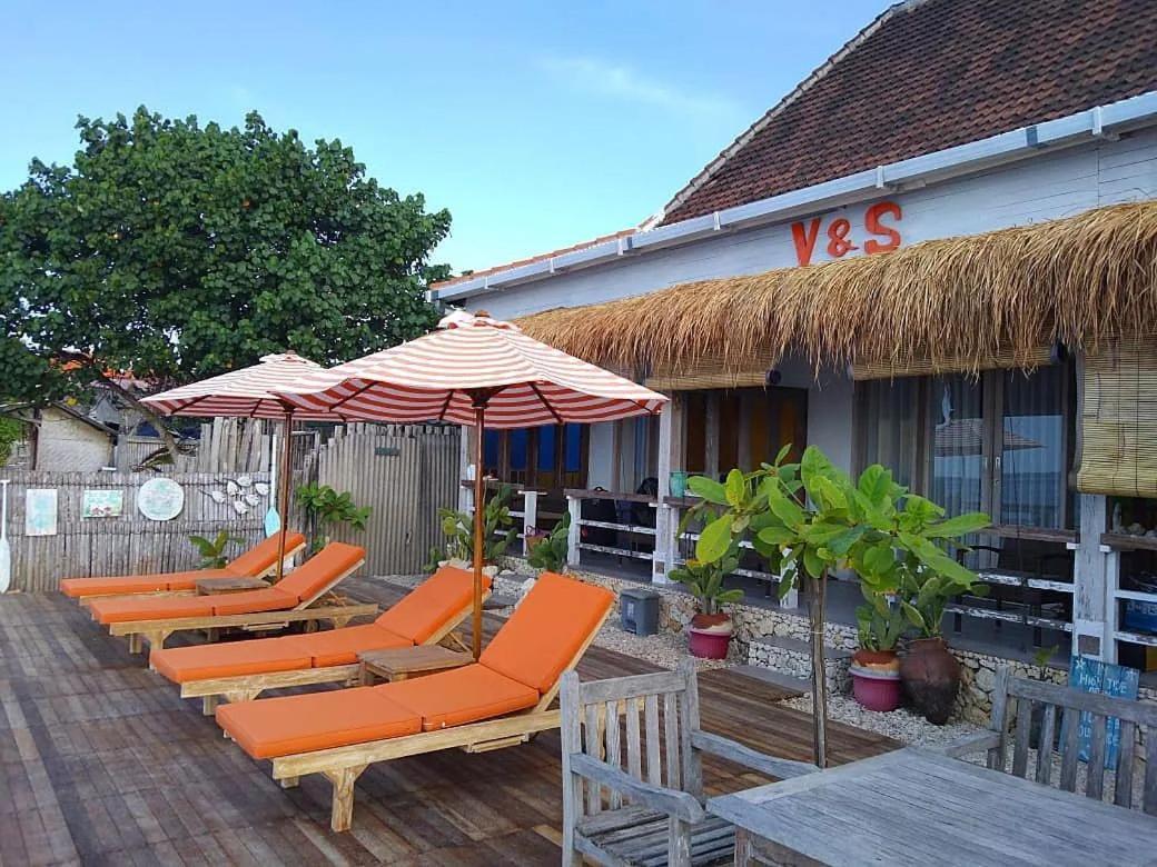 Vns Beachfront Guesthouse Toyapakeh Экстерьер фото